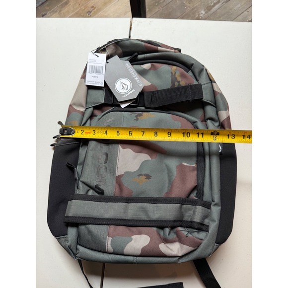 Volcom Everstone Skate Backpack Camouflage OSFM Padded Laptop Sleeve - Picture 3 of 6